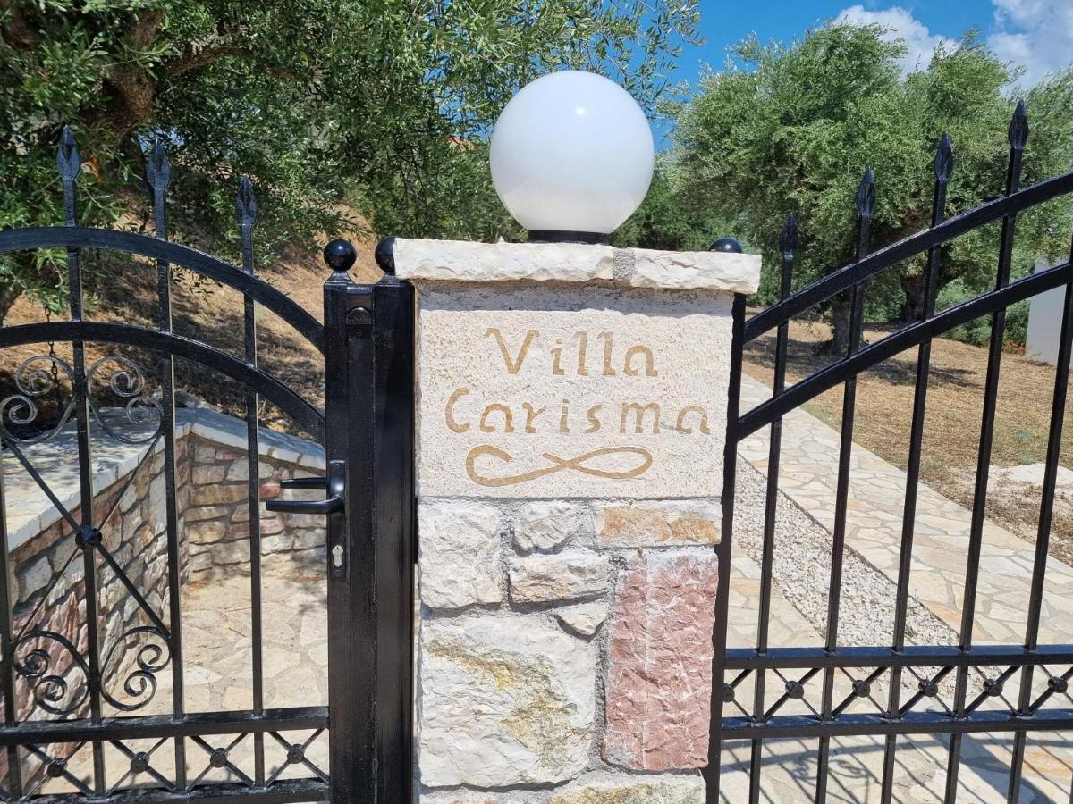 Villa Carisma Livadhakia ภายนอก รูปภาพ